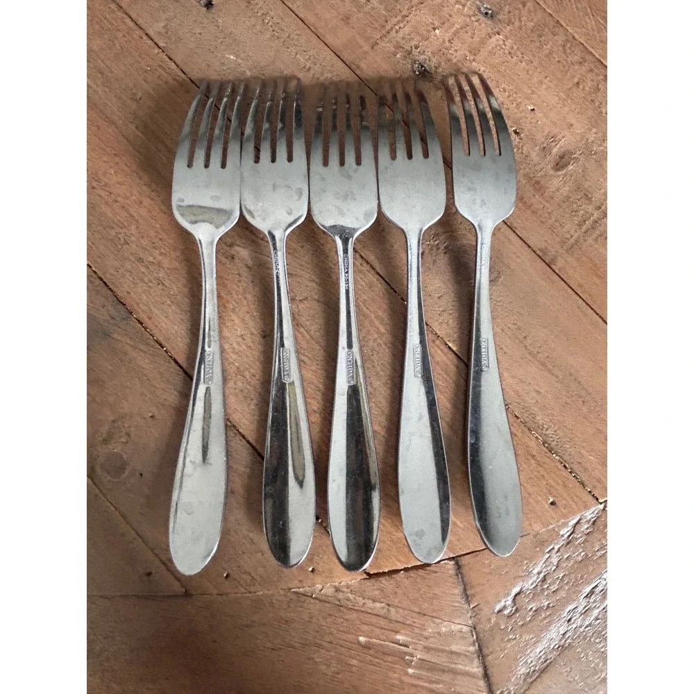 Oneida Stainless Steel Salad Forks Set of 5 Silverware‎ 90-194 China